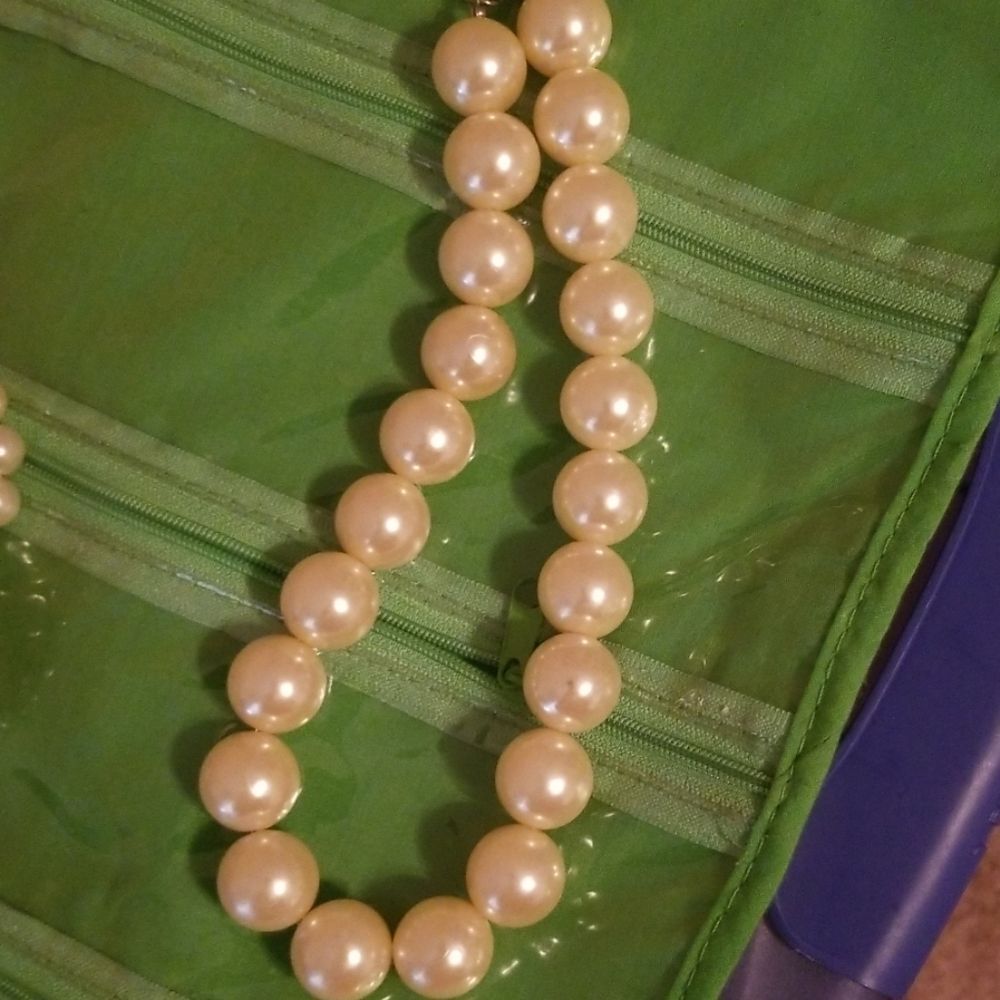 Pearl Obsession Bundle - Picture 2 of 4